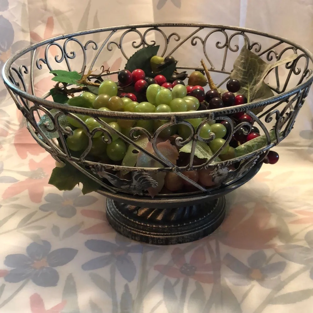 Vintage Boho Rooster Black/Silver Metal Fruit/Egg/Vegetable Bowl/Basket 7”x12”